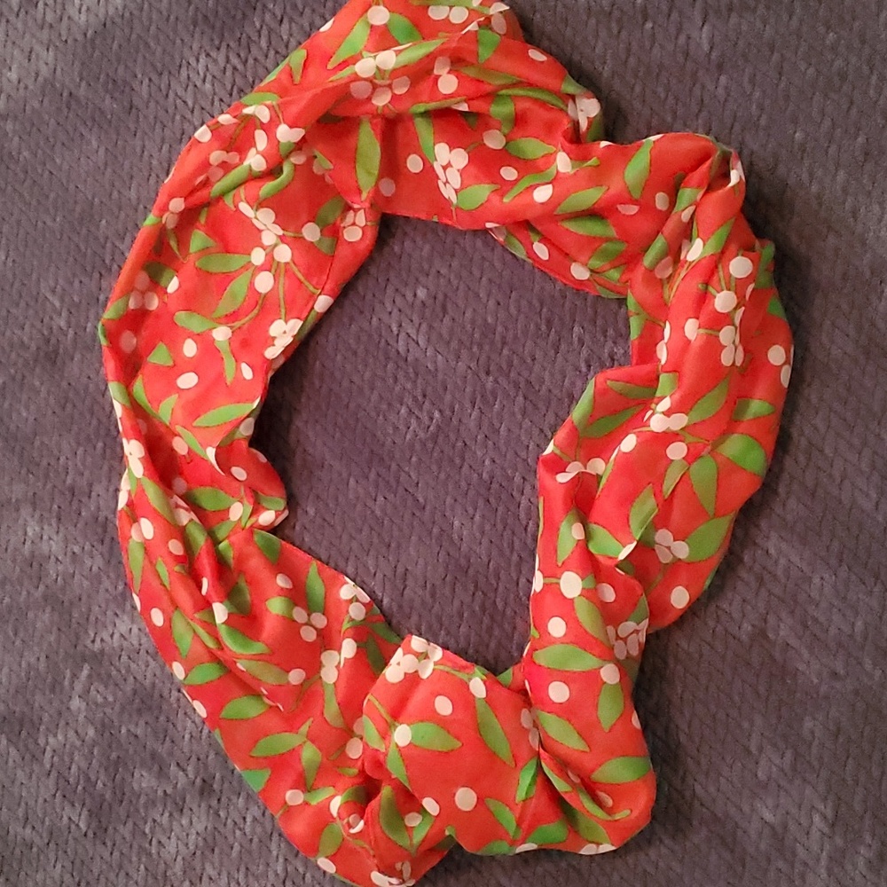 NIB Holiday infinity scarf